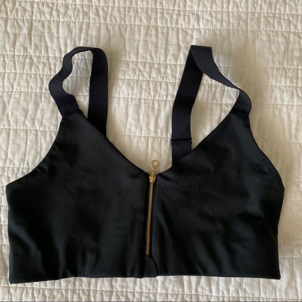 Girlfriend Collective front zip bra Monroe M